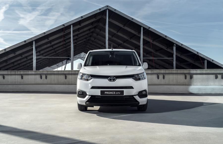  Toyota ProAce City Van 2019 года  (EU) (фото 11 из 53)